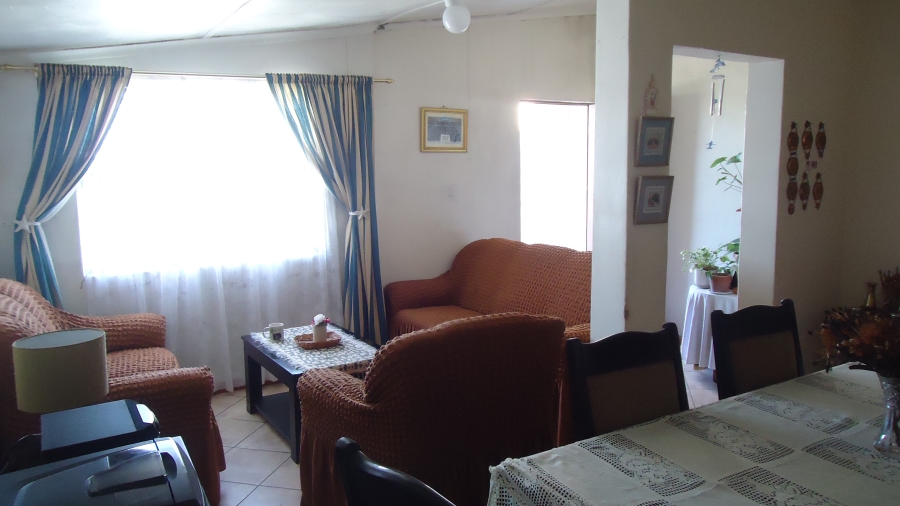 2 Bedroom Property for Sale in Chris Hani Park Western Cape